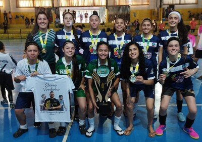 Equipes de Ipiranga, Palmeira e Imbaú vencem etapa do Desafio de Futsal da AMCG